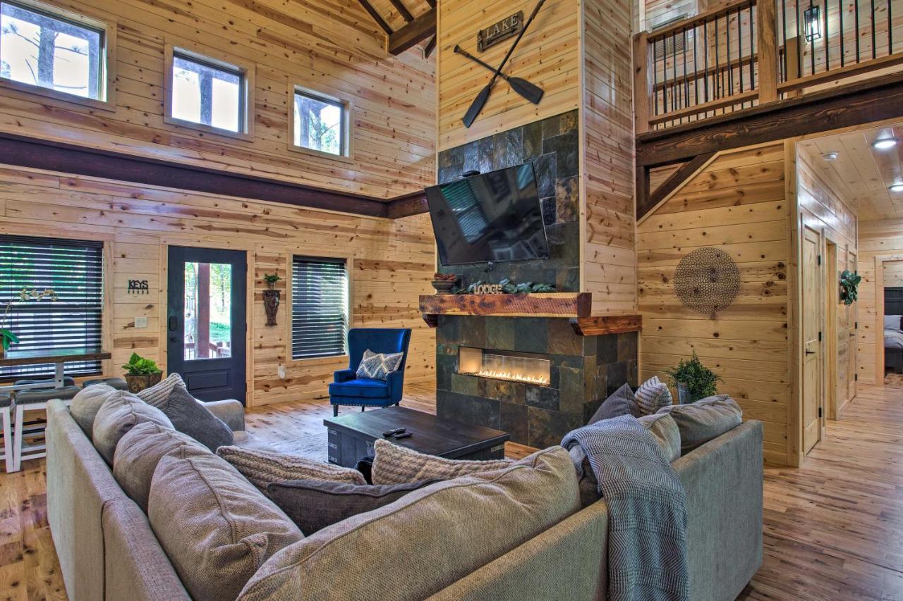 Luxe Broken Bow Cabin Game Room, Fire Pit And Deck! 外观 照片